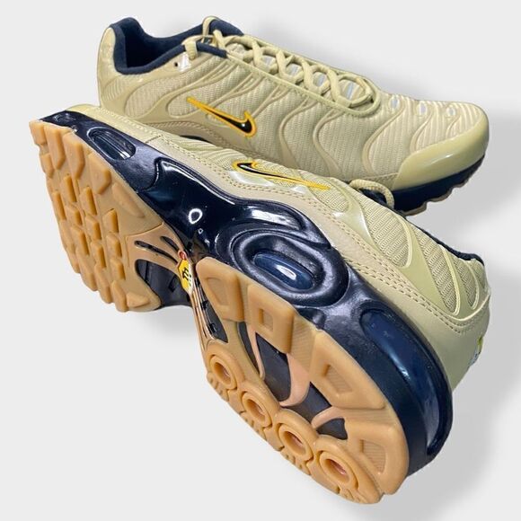 Nike Air Max Plus GS DZ6308-700 Wheat Grass Black Youth size 7Y Womens 8.5 New - Picture 9 of 12